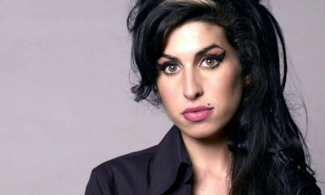 Первую песню Эми Уайнхаус наконец-то услышат все