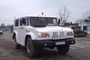 Українець створив унікальний позашляховик, кадр з репортажу Суспільне: YouTube