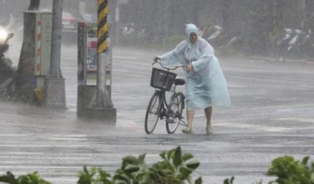 Тайфун забрав життя дев'яти людей на сході Китаю