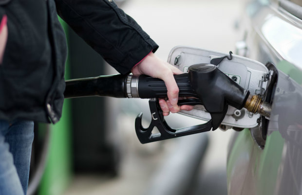 Цены на бензин заставят украинцев ходить пешком