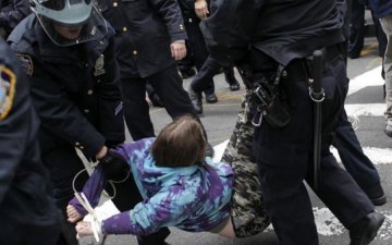 Російським копам придумали пожиттєве алібі