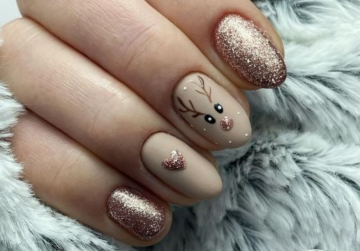 Манікюр, фото з вільних джерел