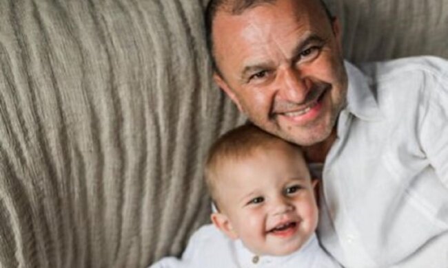 Виктор Павлик с семьей. Фото: скриншот Instagram