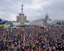У Києві вшановують героїв Небесної сотні