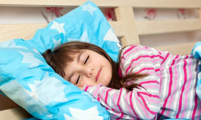 Дитина спить. Фото з відкритих джерел