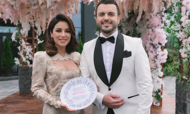 Зірка "Холостяка" Григорій Решетник взяв праску до рук: щоб дружина відпочила