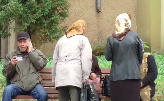 Пенсионеры. Фото: скрин youtube