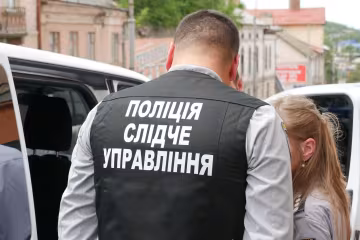 Залезла в штаны и кошелек: доверчивый одессит стал жертвой красавицы-воровки