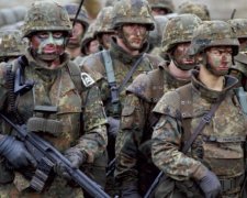 Естонець з рушницею зупинив "вторгнення" НАТО на свій город