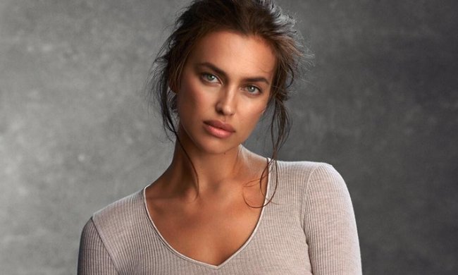 Гола Шейк сховала принади в маленьку сумочку: занадто відверто