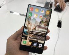 Смартфони Xiaomi масово "лягли" по всьому світу