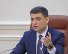 Гройсман спробував примазатися до "Слуги народу" Зеленського: "я і молода команда", курям на сміх