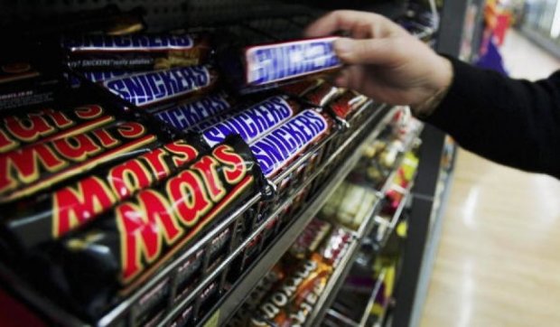 В Украину могли попасть шоколадки компании Mars с примесью пластмассы, - СМИ