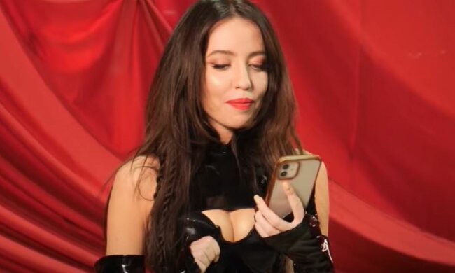 Відповіді Дорофєєвої для хейтерів, скріншот: YouTube