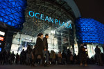 Свято те саме, день другий: жорстку акцію націоналістів під Ocean Plaza зняли на відео
