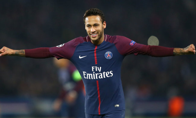 Неймар провел ночь с швейцарской красавицей и теперь злится на нее