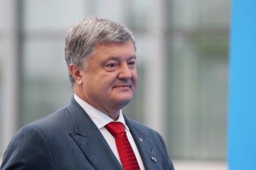 Ехидный Порошенко во время получения автокефалии взрывает сеть: твое лицо, когда подписали Томос