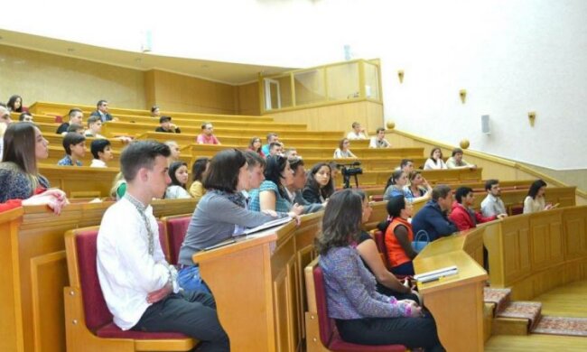 Відомий український виш осоромився з перекладом на англійську