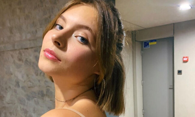Донька Олени Кравець з "Квартал 95" зачарувала у свої 18: "З днем народження"