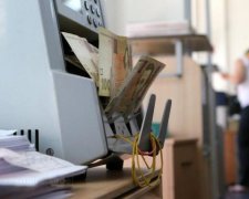 Транш не врятує: чого чекати від долара в найближчий час