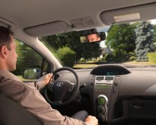 Водителям напомнили о привычках, убивающих любимое авто