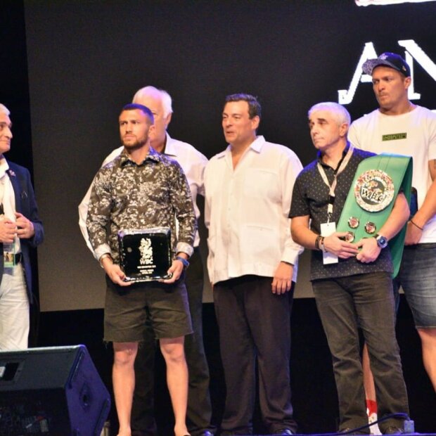 Анатолій Ломаченко удостоєний почесної нагороди WBC