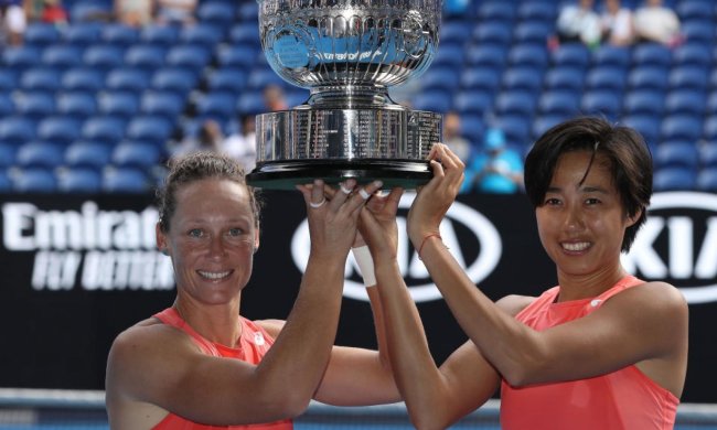 Визначилися перші чемпіони Australian Open