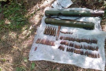 Житель Донеччини зберігав у будинку два  гранатомети  (фото)