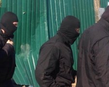 Неизвестные пытались "отжать" фирму
