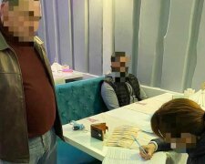 У Закарпатті СБУ затримали громадян на підкупі, фото: СБУ