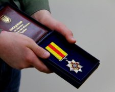 Скандальную журналистку потребовали лишить высокой награды Минобороны