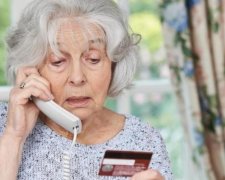 Разгул банковских афер: мошенники лезут украинцам в телефоны