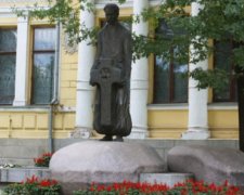 У Дніпропетровську вшанували пам’ять Дмитра Яворницького