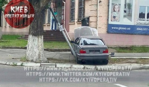 В Киеве водитель BMW устроил дикую аварию