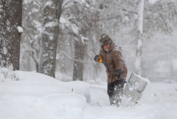 Погода на вихідні перетворить Україну на снігову пастку, справжня зима покаже характер