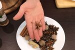 Приготування глінтвейну, скріншот відео