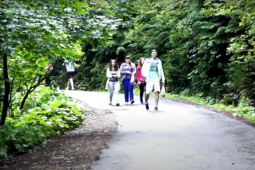люди, скріншот з відео