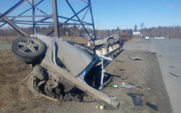 ДТП У Києві: машину розірвало на частини