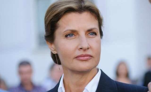 На Марину Порошенко правила не распространяются: поступила на официальном приеме по-своему