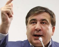 Саакашвили: политики выживают украинцев из страны