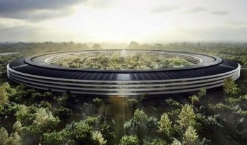 Дрон зафільмував міць нової штаб-квартири Apple