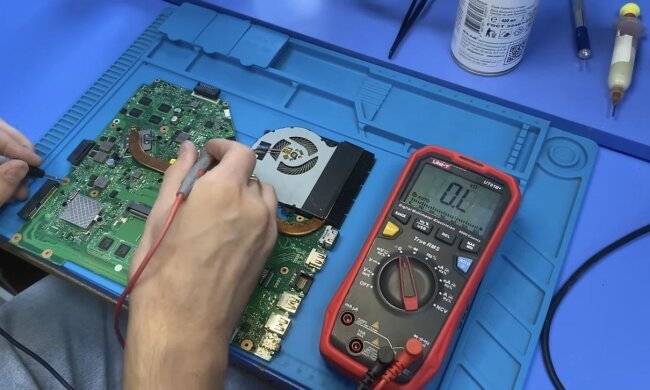 Ремонт техніки: фото скрін Ютуб