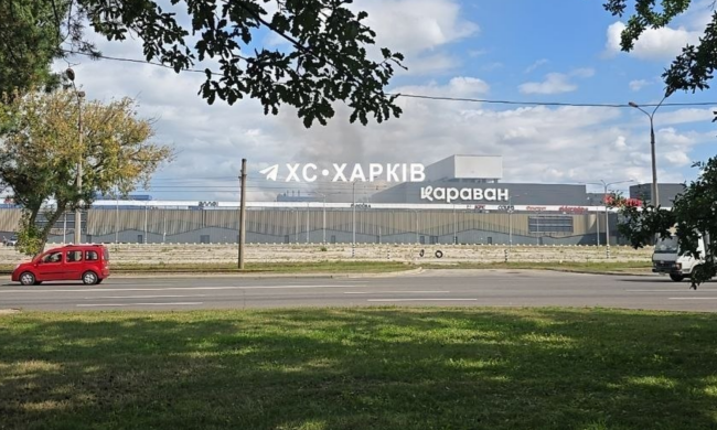 Удар дрона по ТЦ Харкова, фото з соцмереж