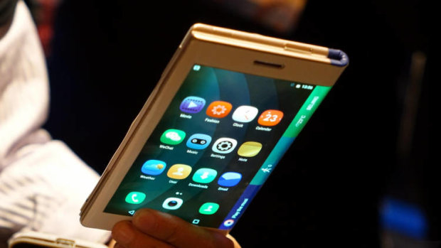 Samsung Galaxy X: компания случайно слила анонс гибкого смартфона
