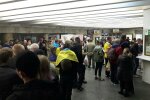 Мітинг заблокував роботу київського метро: на Майдані товчуться сотні людей