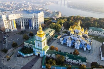 Осінь у Києві скасовано? Синоптики здивували прогнозом на 12 вересня