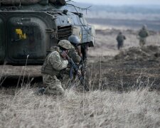 Росія скинула гранату на українських воїнів, є поранені: "Невизнана війна триває"