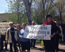 У Запоріжжі на мітингу побилися Антимайдан і Самооборона