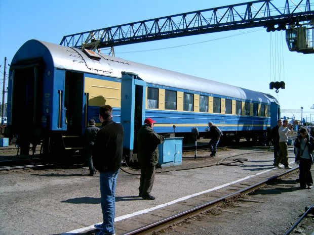 Допотопний потяг "Укрзалізниці" не витримав депутатської дупи: скільки галасу було!