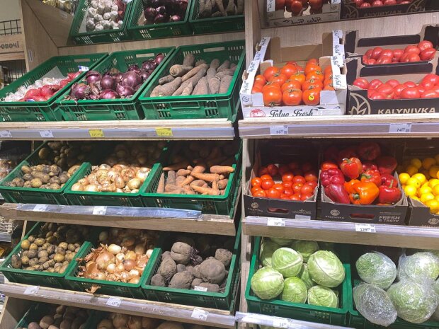 Овочі в супермаркеті / фото: відкриті джерела